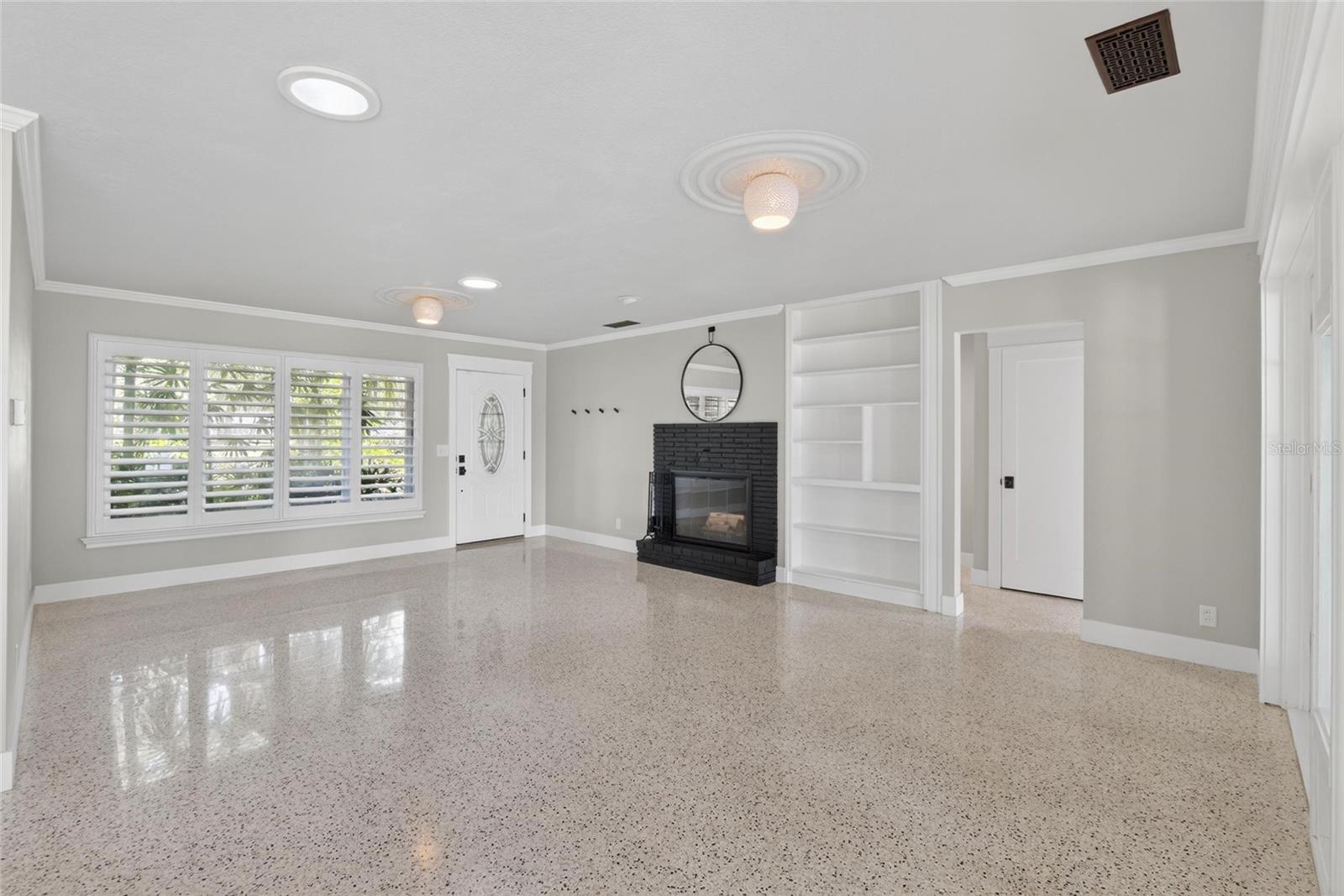 UNPLATTED - Residential