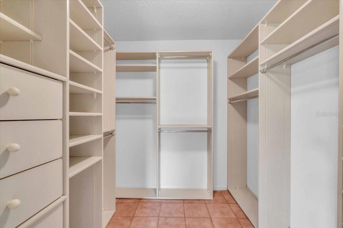 CENTER GATE ESTATE VILL 5 - Residential