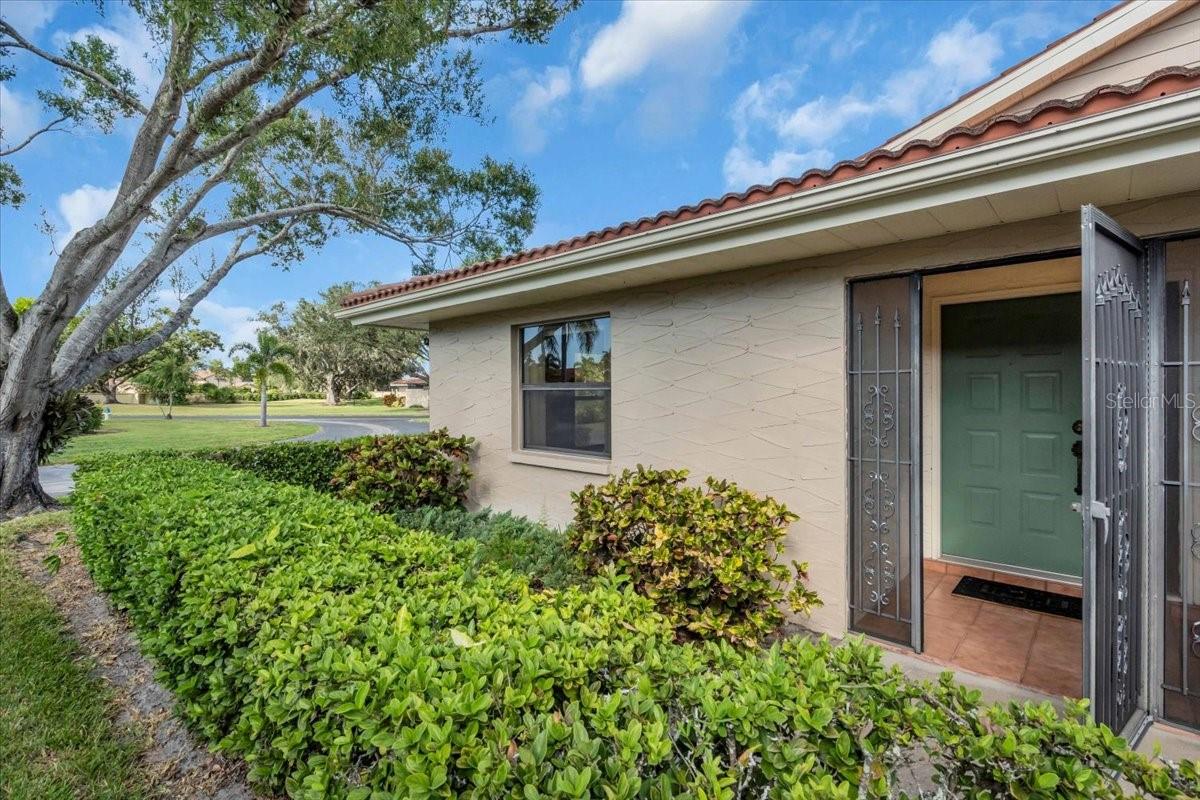 4565 LAKECREST PLACE 18