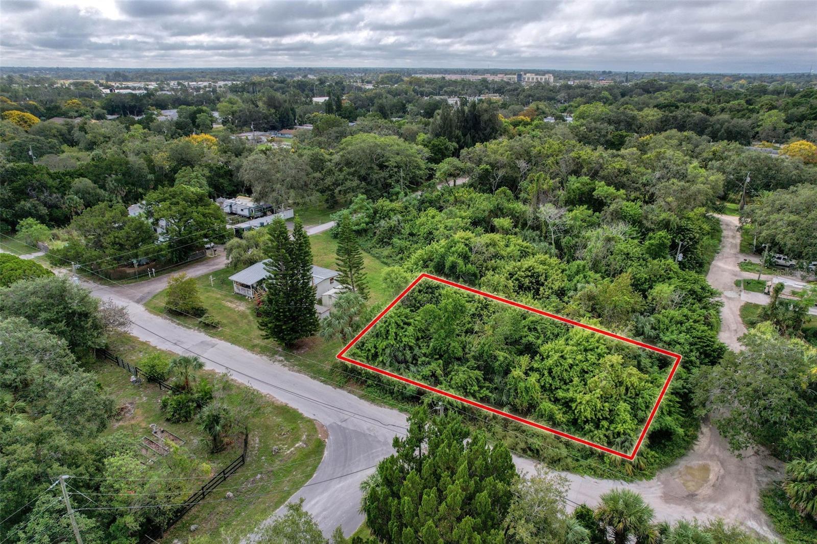 WATERWAY SHORES - Land