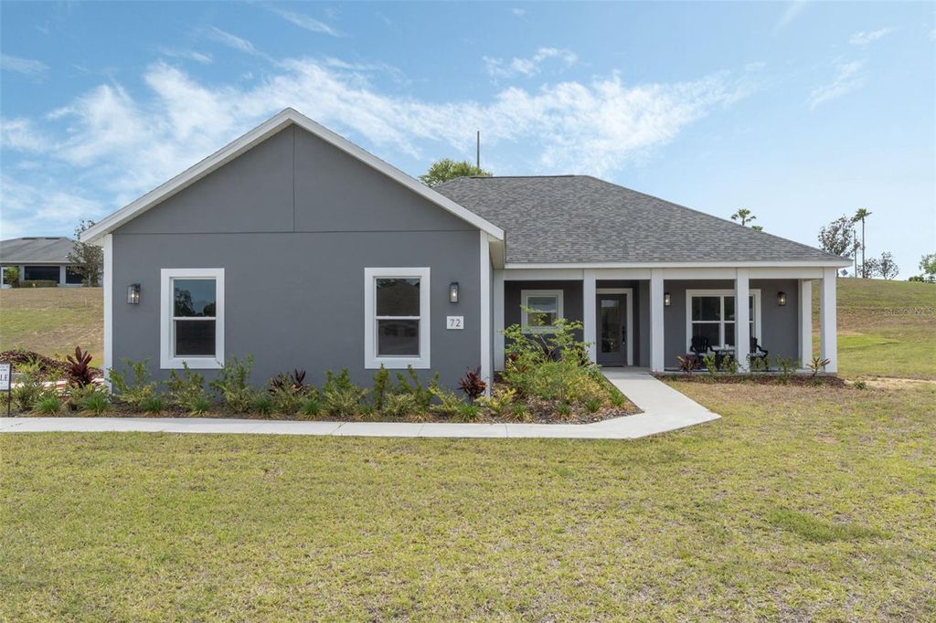 Photo of 72 Fairway Circle, Umatilla, FL 32784 (MLS # O6304096)