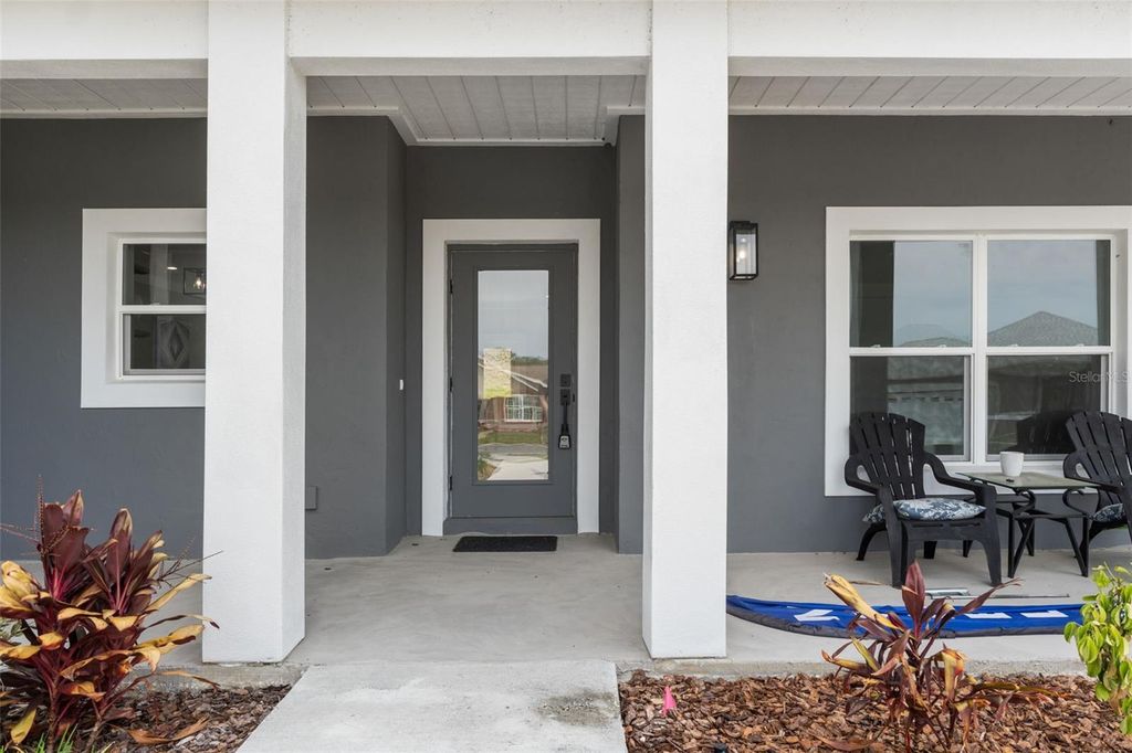 Photo of 72 Fairway Circle, Umatilla, FL 32784 (MLS # O6304096)
