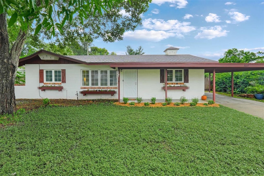 Photo of 3607 S Crystal Lake Drive, Orlando, FL 32806 (MLS # G5118753)