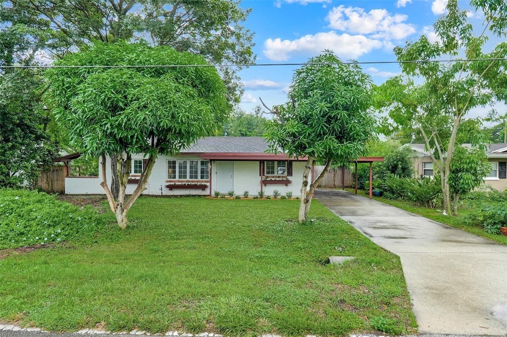 Photo of 3607 S Crystal Lake Drive, Orlando, FL 32806 (MLS # G5118753)