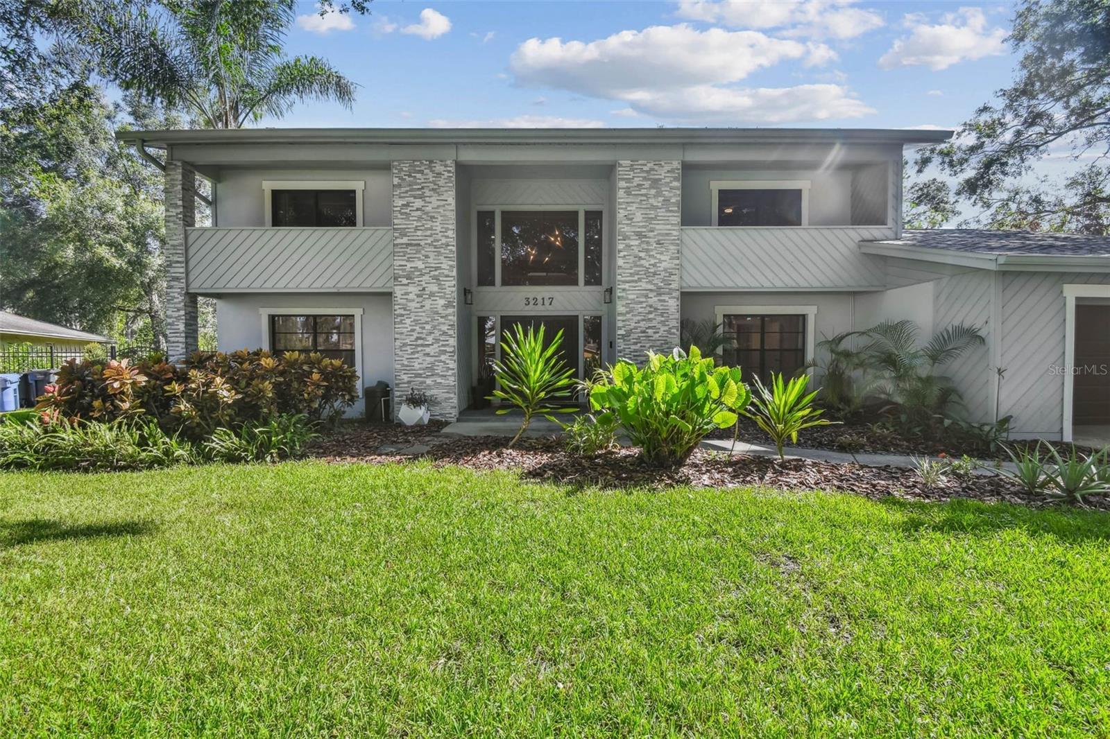 3217 STONEYBROOK LANE