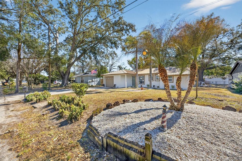 Photo of 207 Lentz Road, Brandon, FL 33510 (MLS # TB8474028)