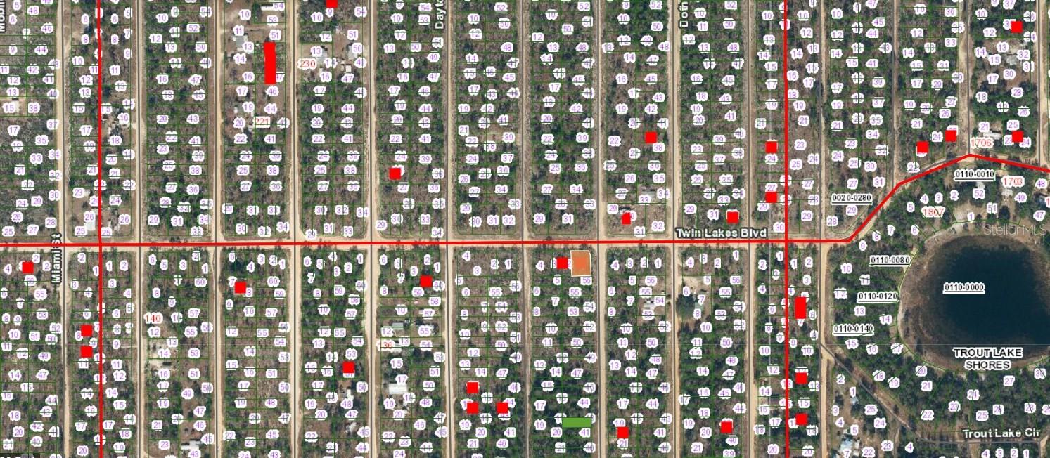 TROUT LAKE VILLAGE - Land