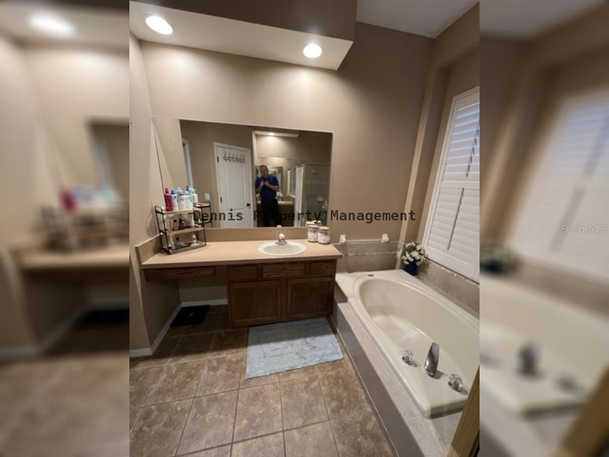 VALENCIA GARDENS PH 03 - Residential Lease