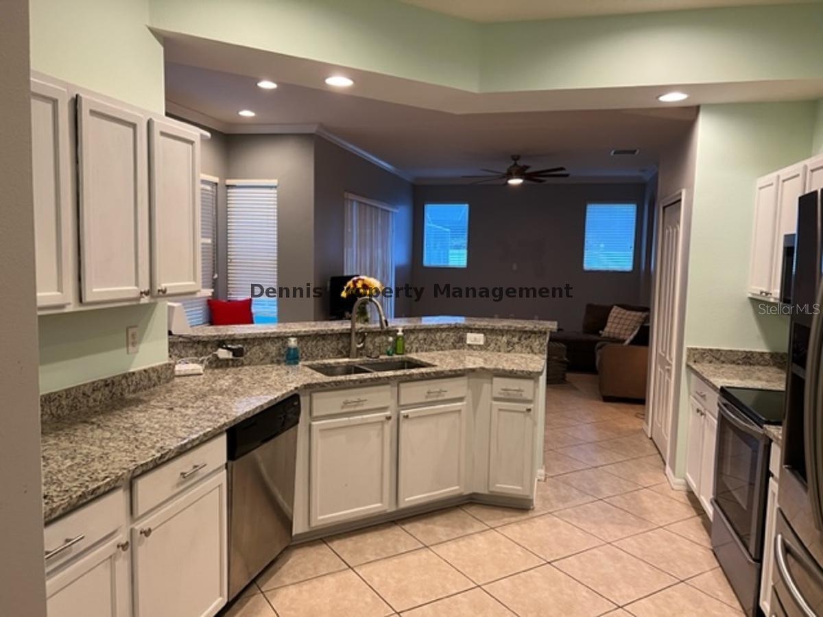 VALENCIA GARDENS PH 03 - Residential Lease