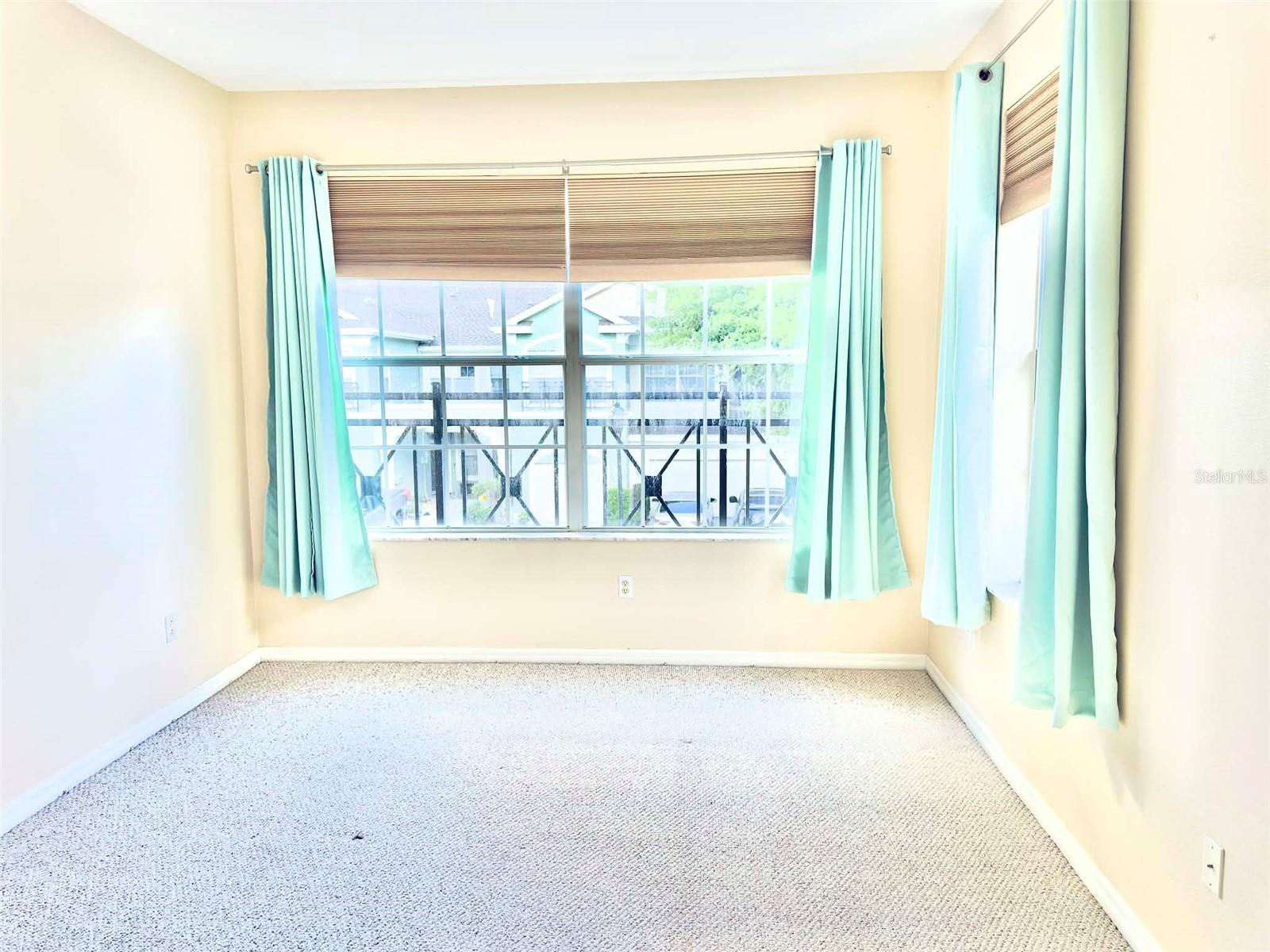 HUNTINGTON RIDGE TWNHMS - Residential