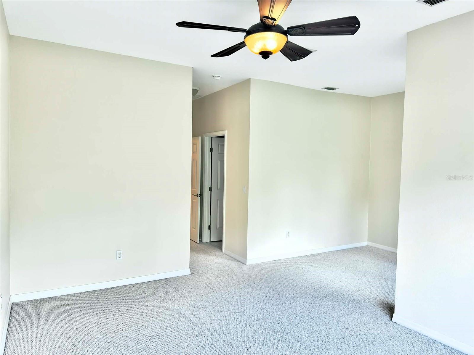 HUNTINGTON RIDGE TWNHMS - Residential