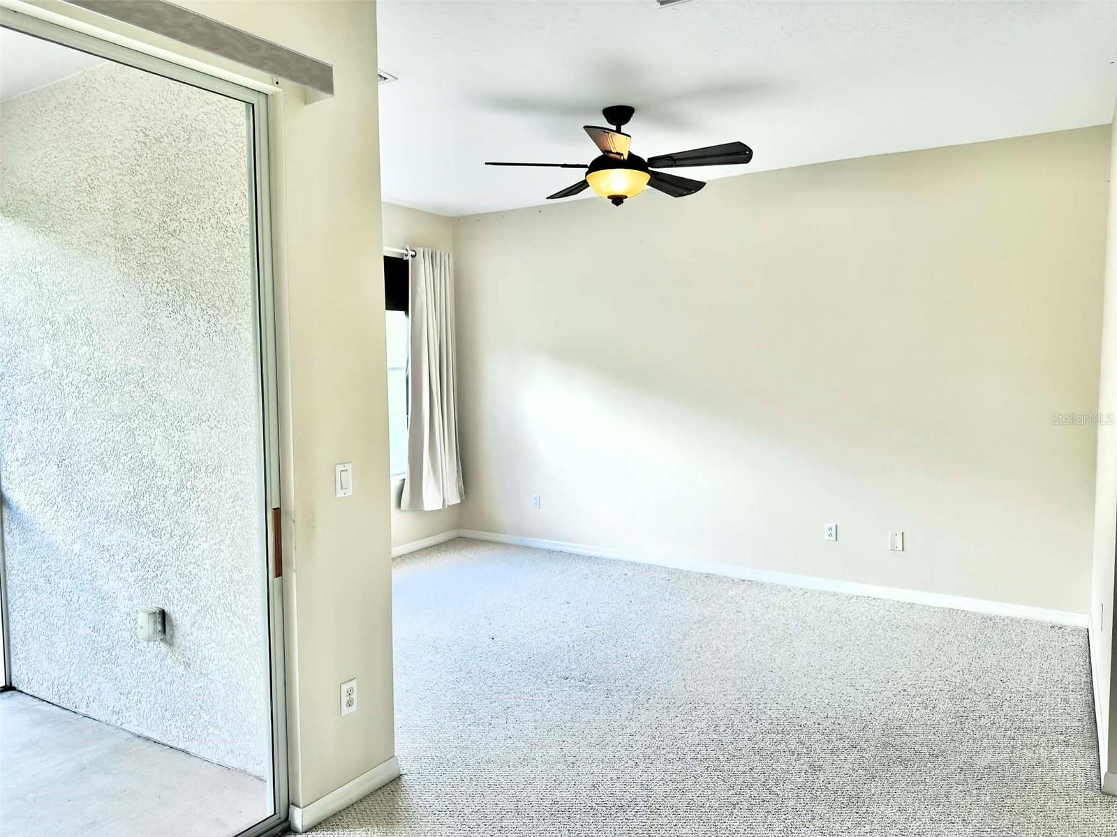 HUNTINGTON RIDGE TWNHMS - Residential