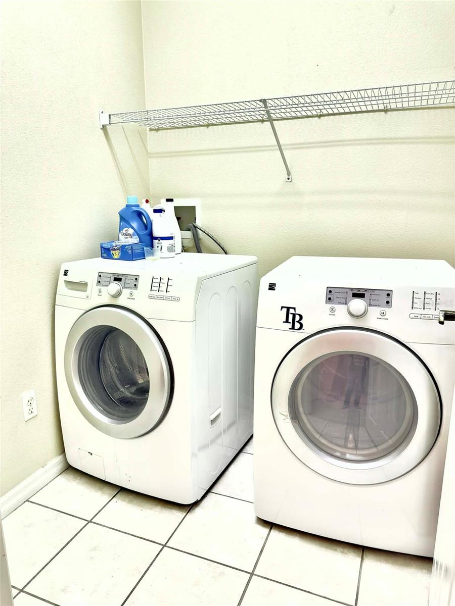 HUNTINGTON RIDGE TWNHMS - Residential