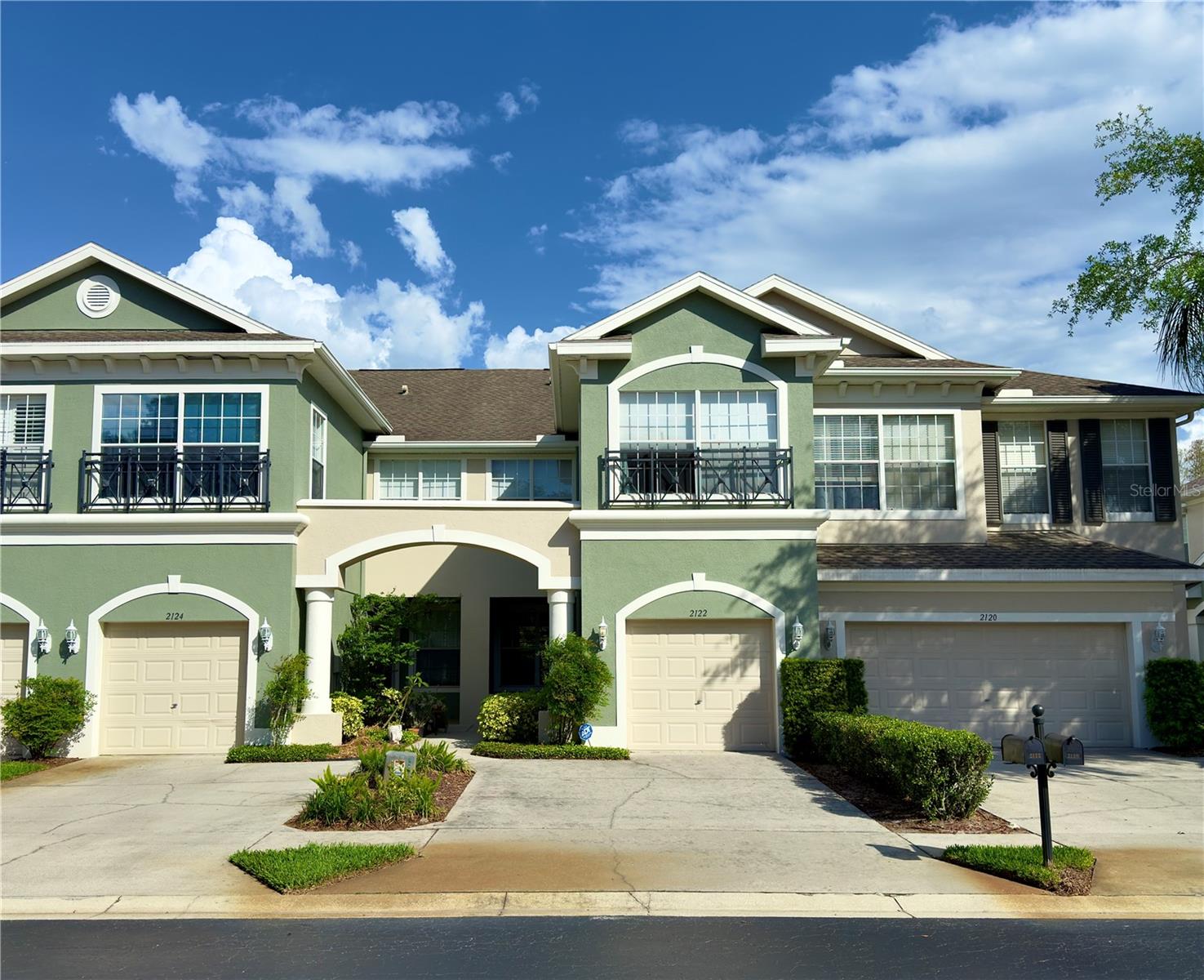 HUNTINGTON RIDGE TWNHMS - Residential