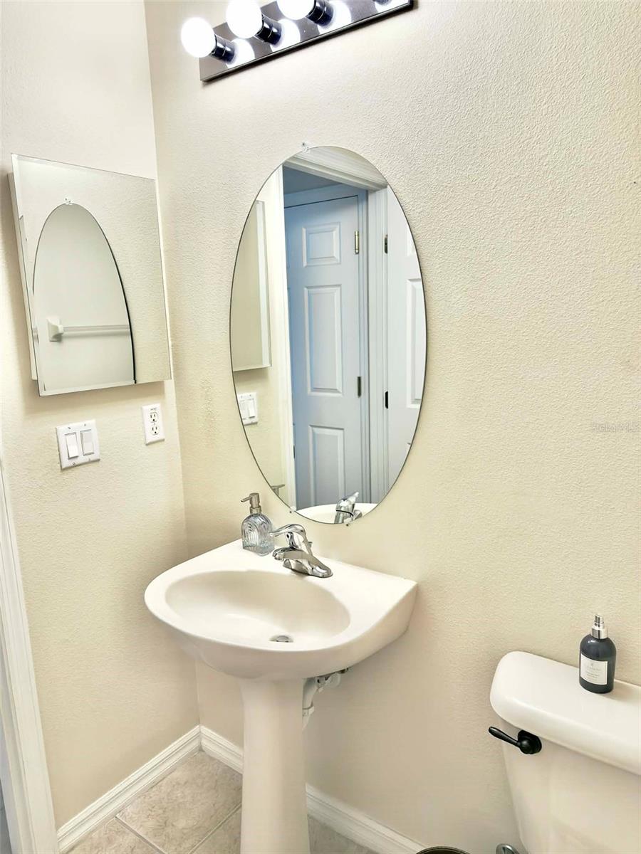 HUNTINGTON RIDGE TWNHMS - Residential