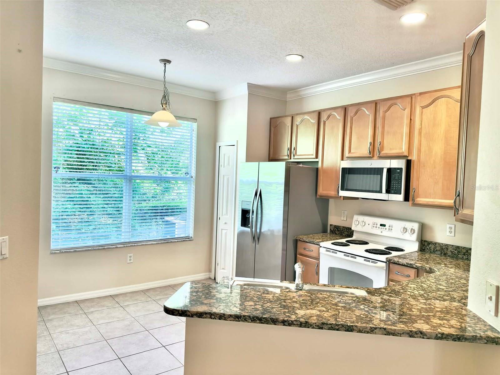 HUNTINGTON RIDGE TWNHMS - Residential