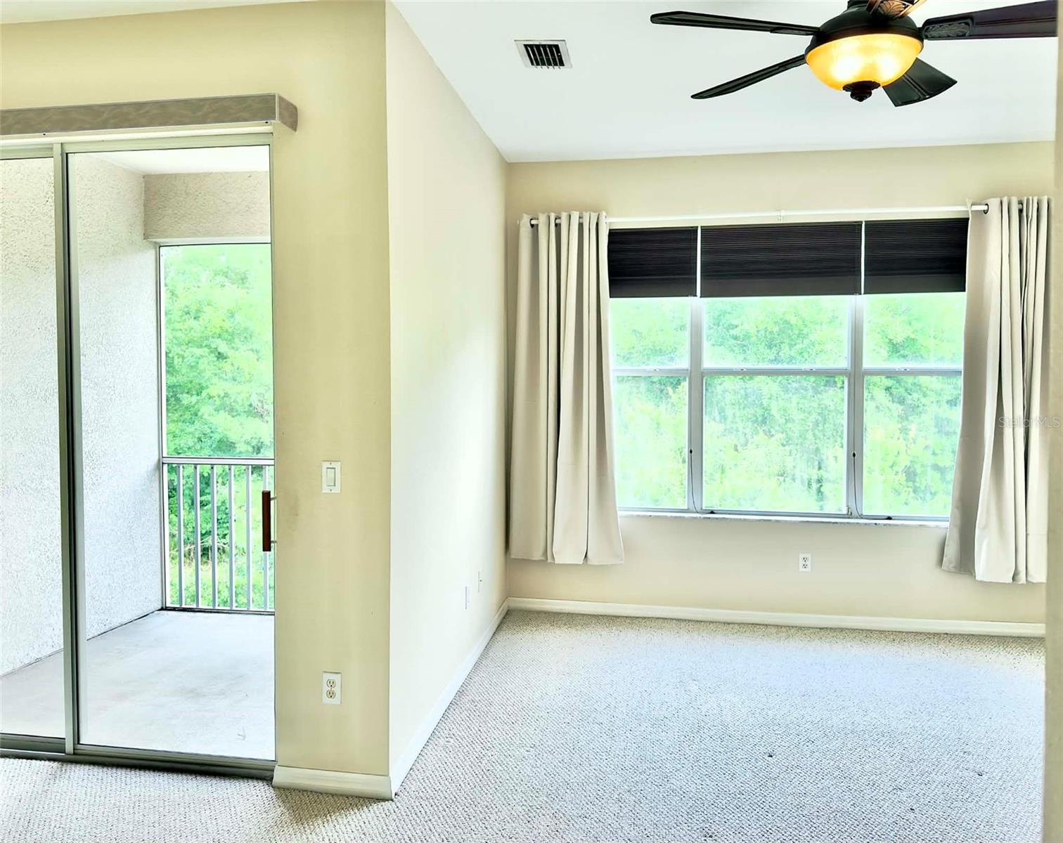 HUNTINGTON RIDGE TWNHMS - Residential