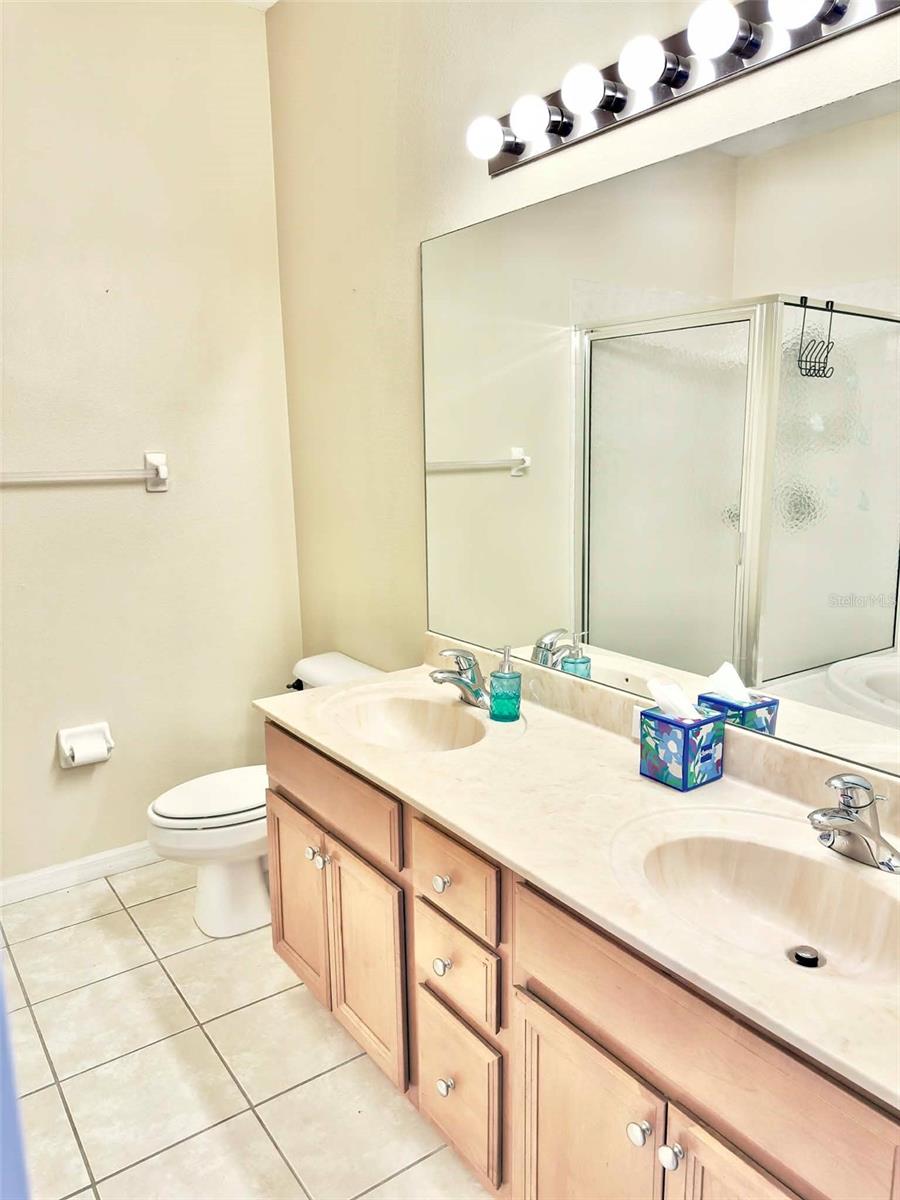 HUNTINGTON RIDGE TWNHMS - Residential