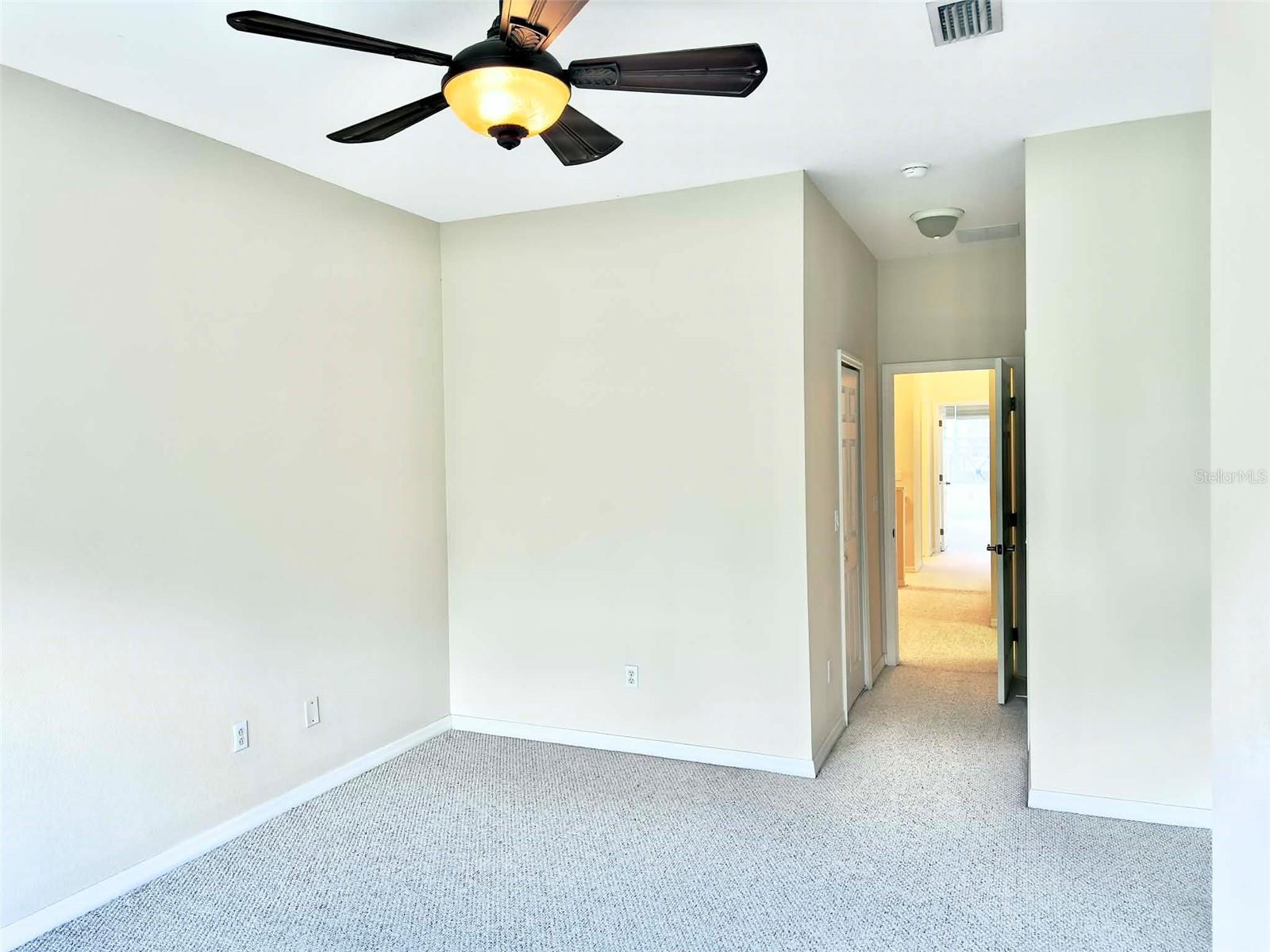 HUNTINGTON RIDGE TWNHMS - Residential