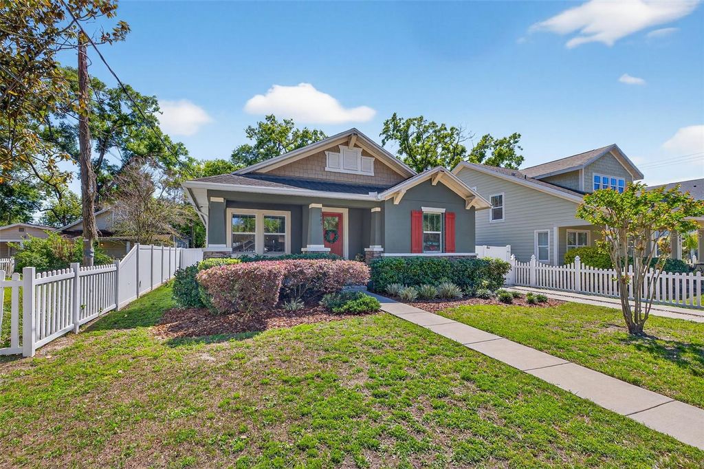 Photo of 1003 E Comanche Avenue, Tampa, FL 33604 (MLS # TB8489506)