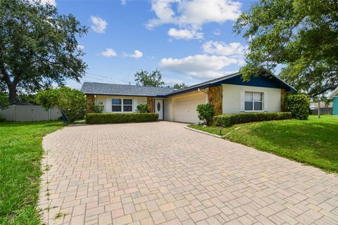 Photo of 1071 Lexington Court, Largo, FL 33771 (MLS # W7876577) Photo of 1071 Lexington Court, Largo, FL 33771 (MLS # W7876577)