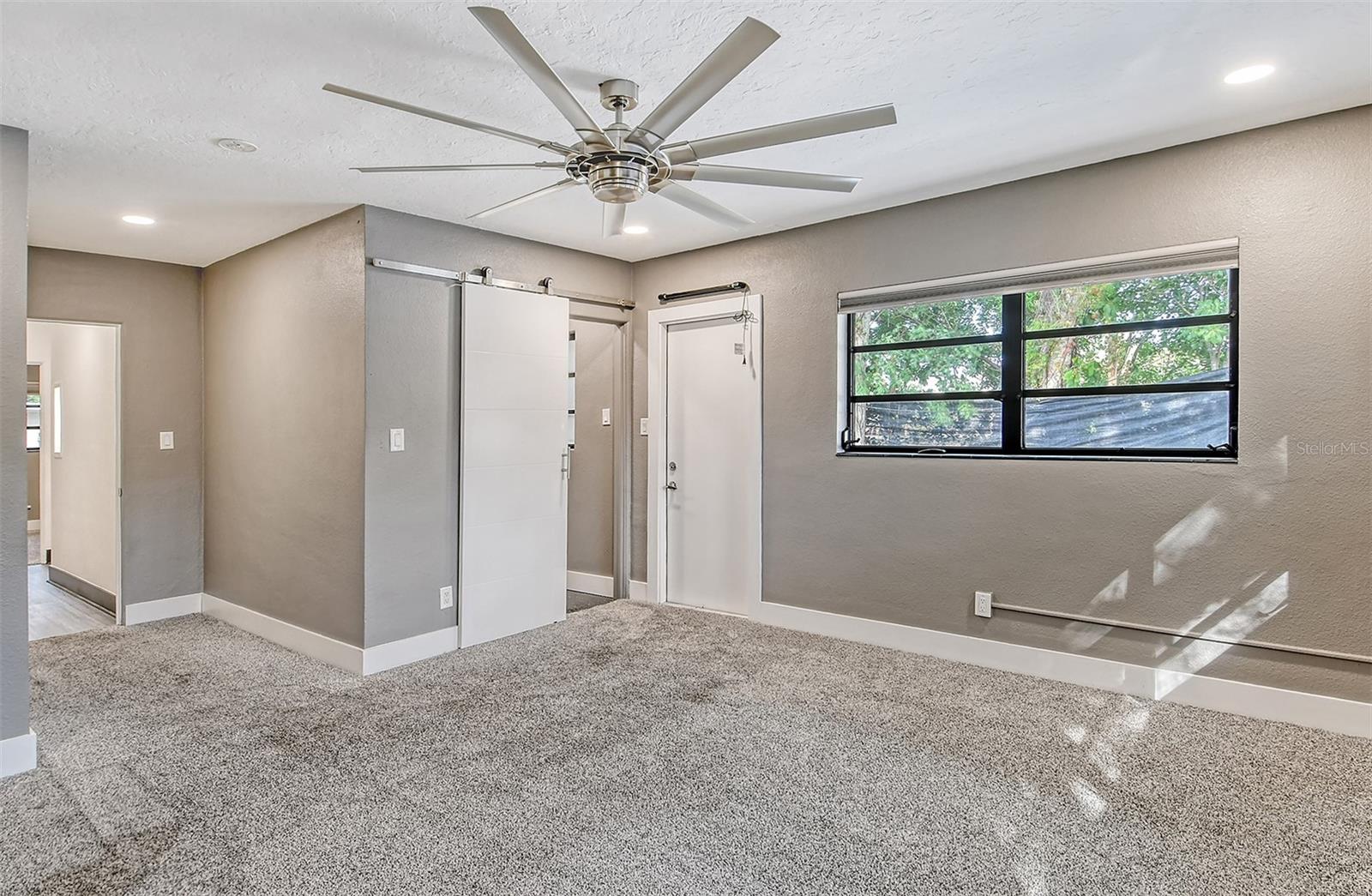 SOUTH GATE - Residential