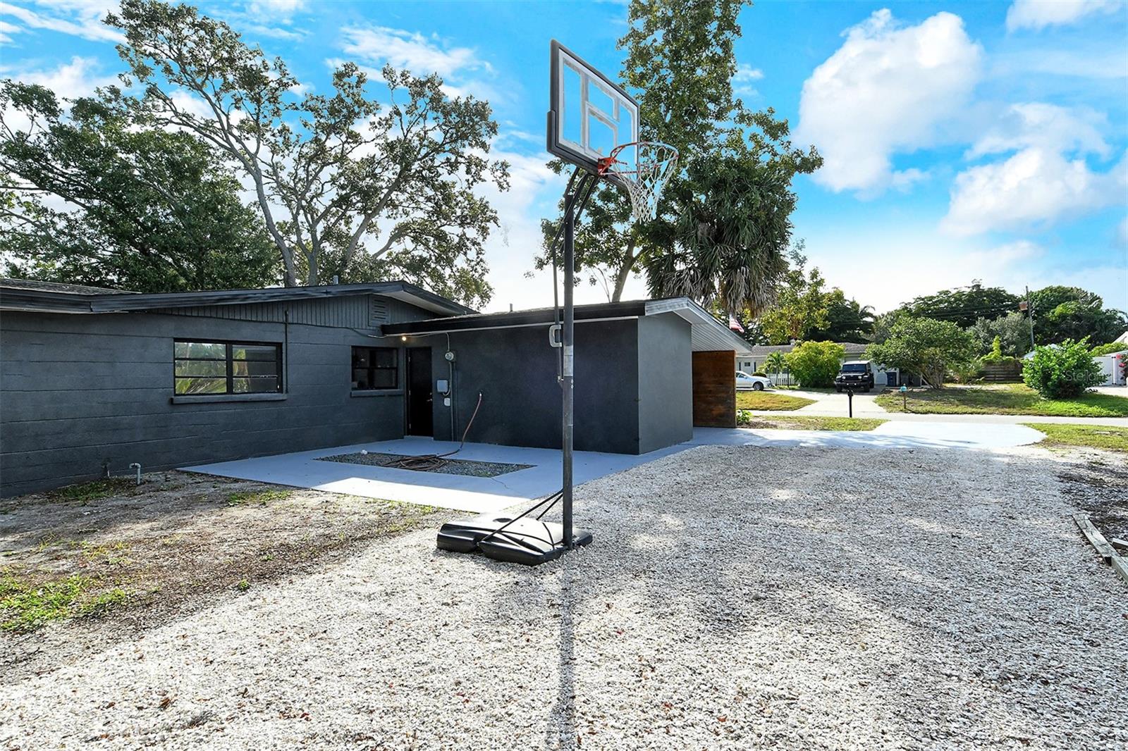 SOUTH GATE - Residential