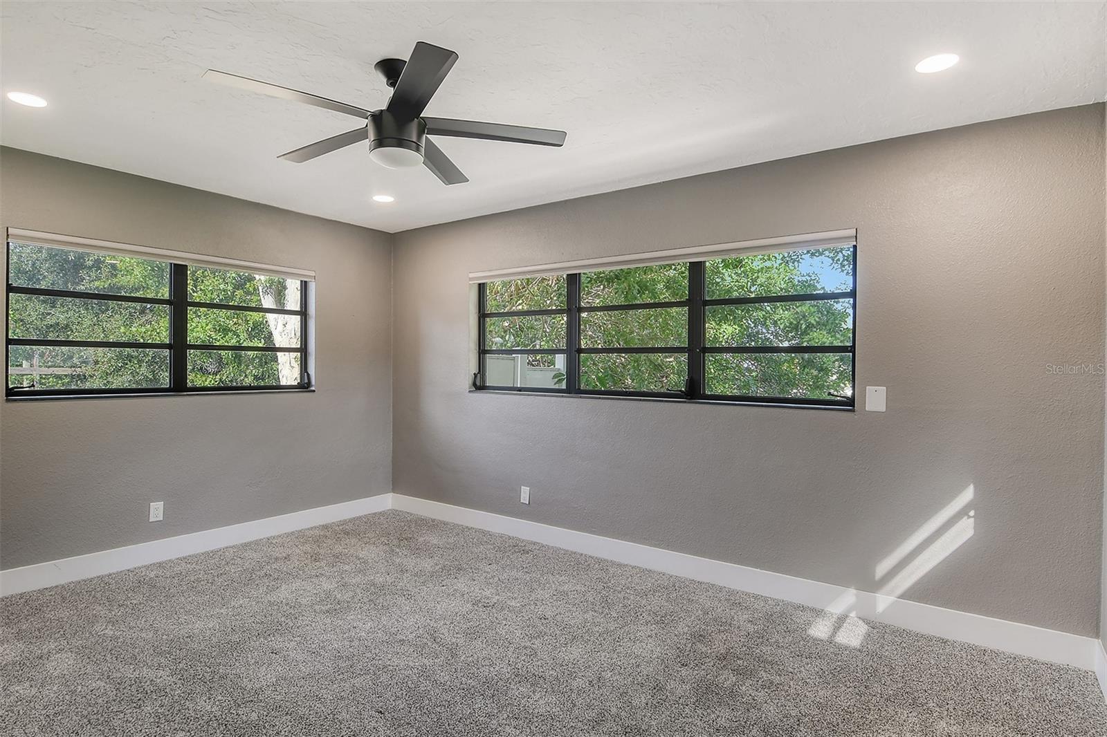 SOUTH GATE - Residential