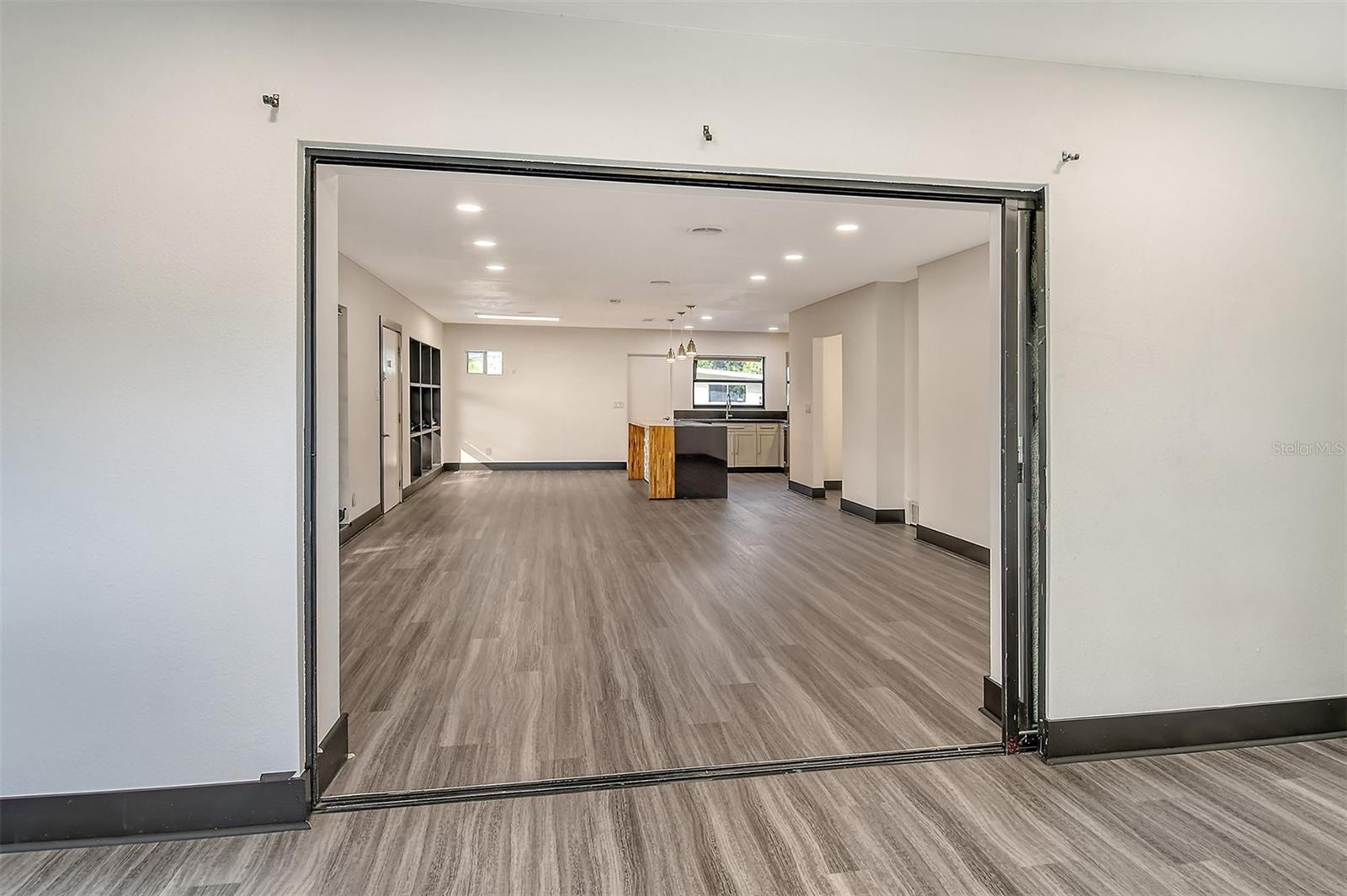 SOUTH GATE - Residential