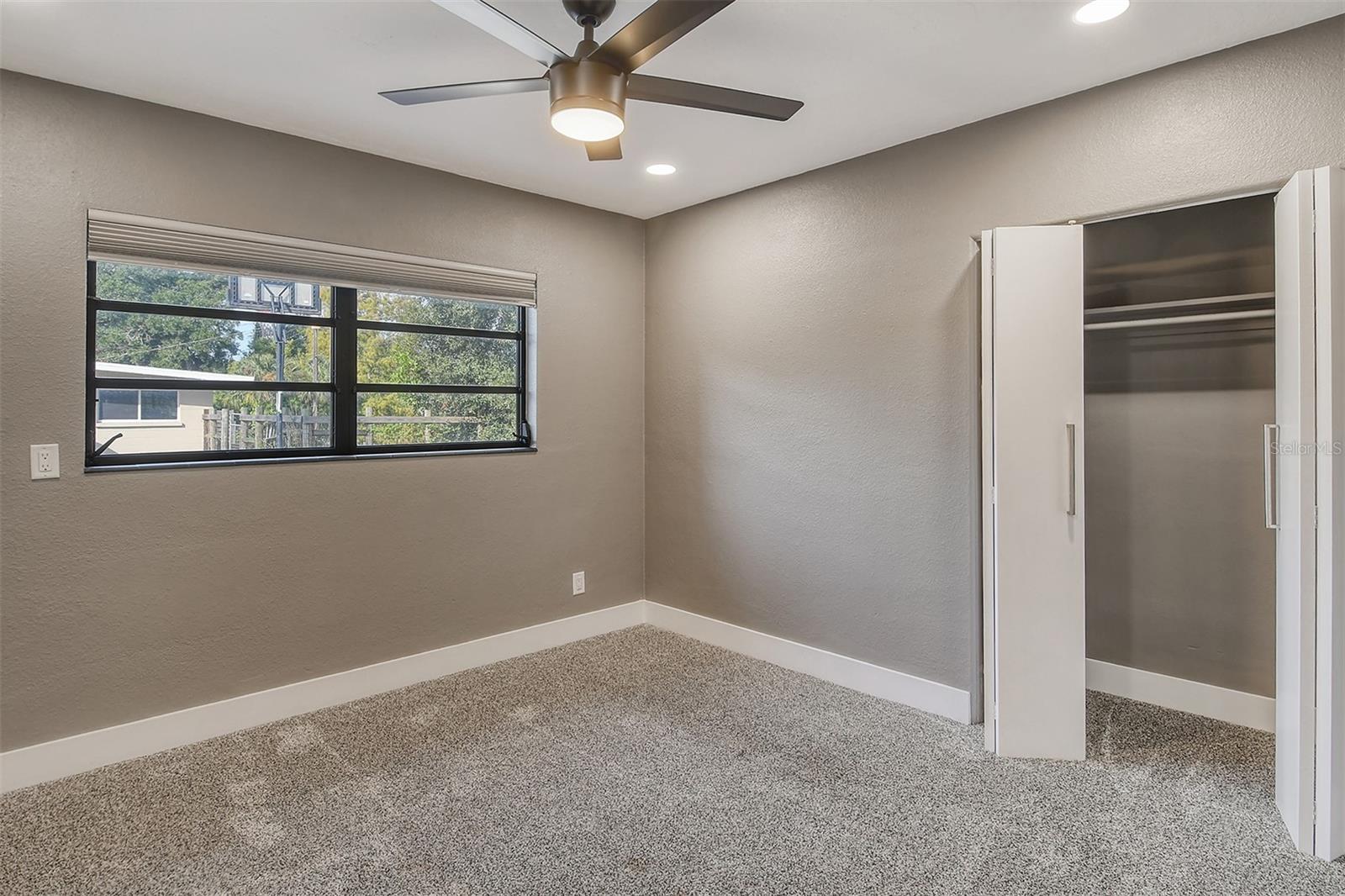 SOUTH GATE - Residential