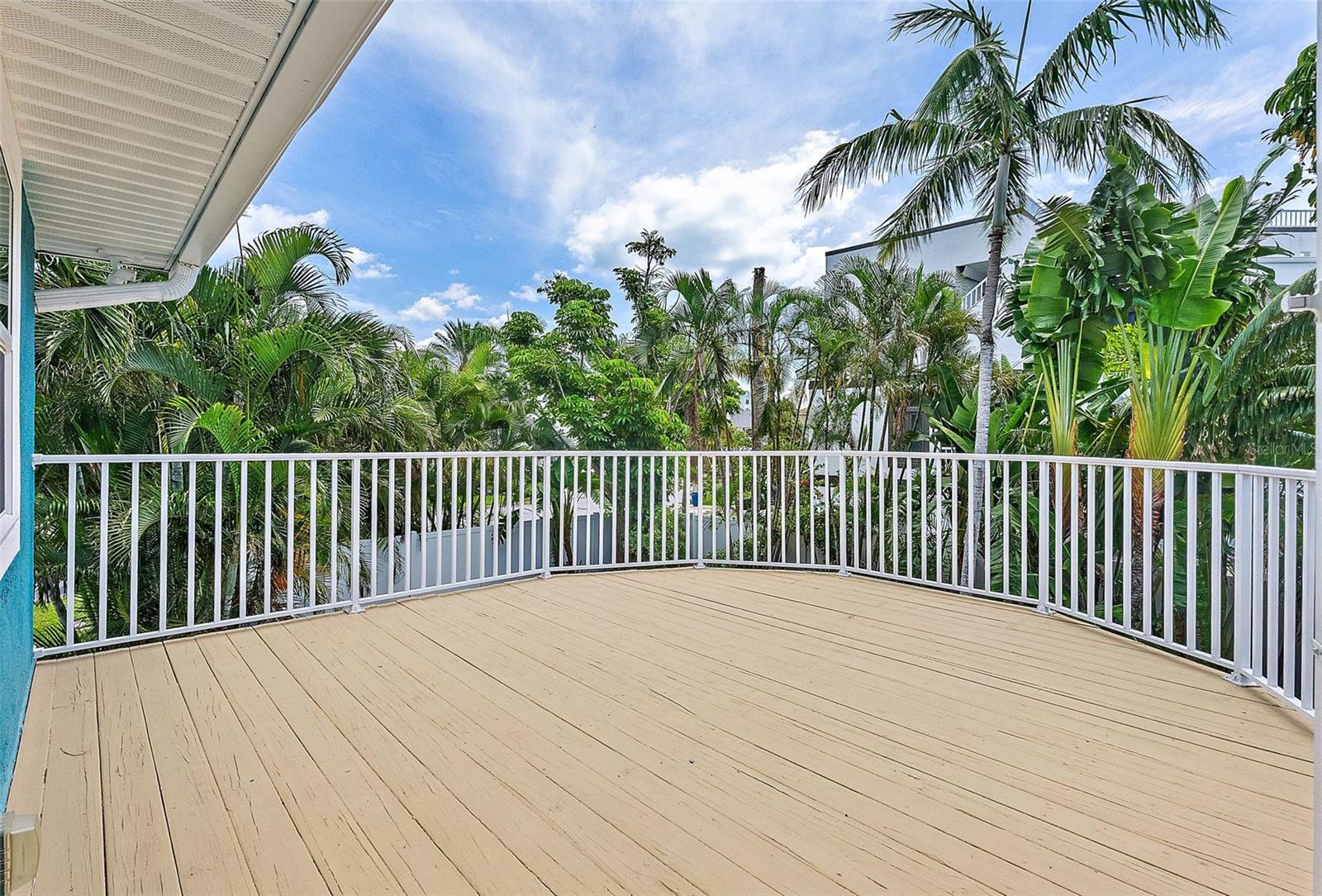TIERRA VERDE - Residential