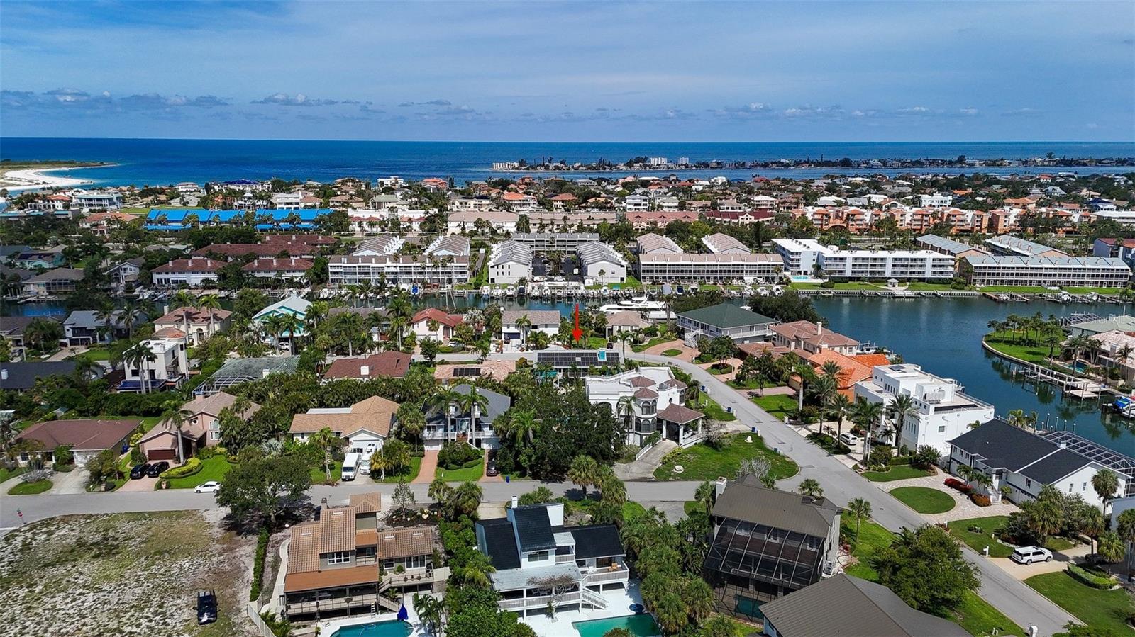 TIERRA VERDE - Residential