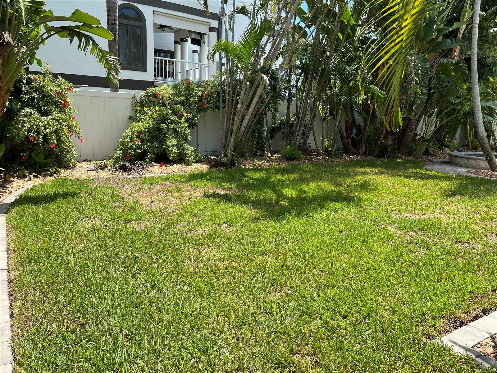 TIERRA VERDE - Residential