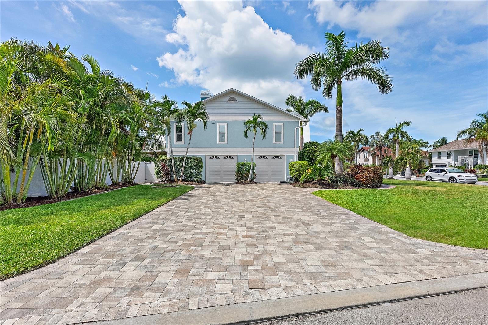 TIERRA VERDE - Residential