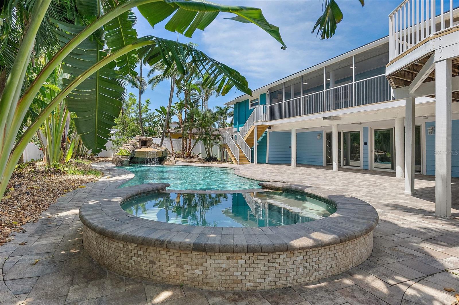 TIERRA VERDE - Residential
