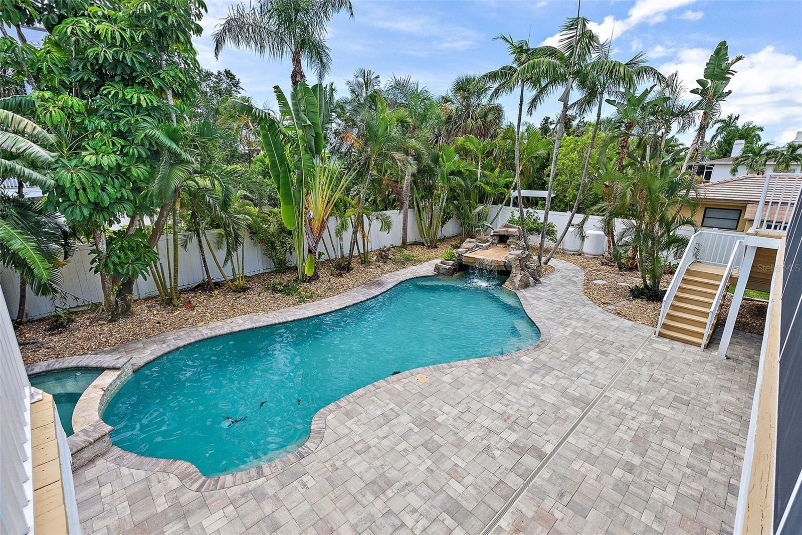 TIERRA VERDE - Residential