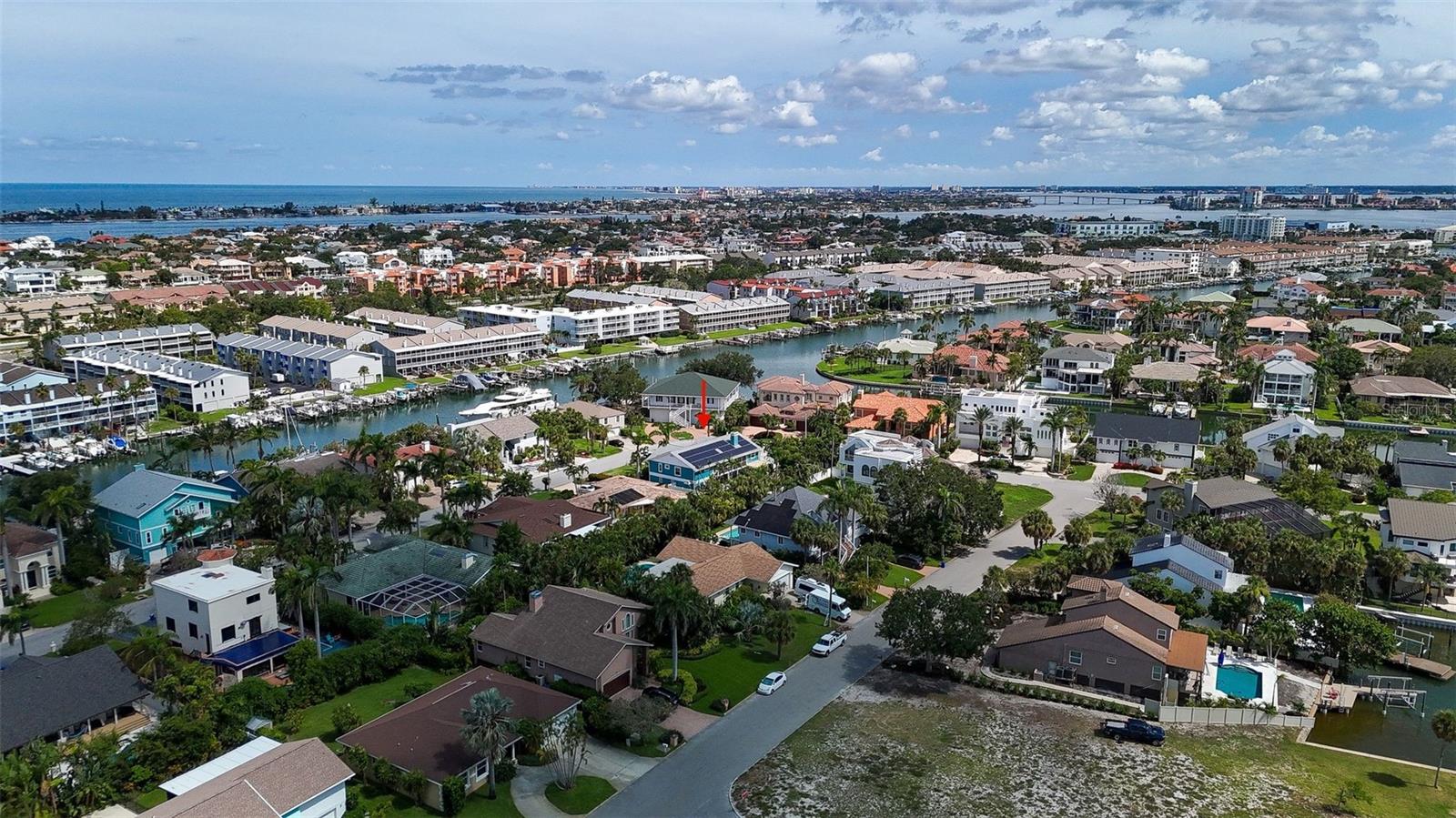 TIERRA VERDE - Residential
