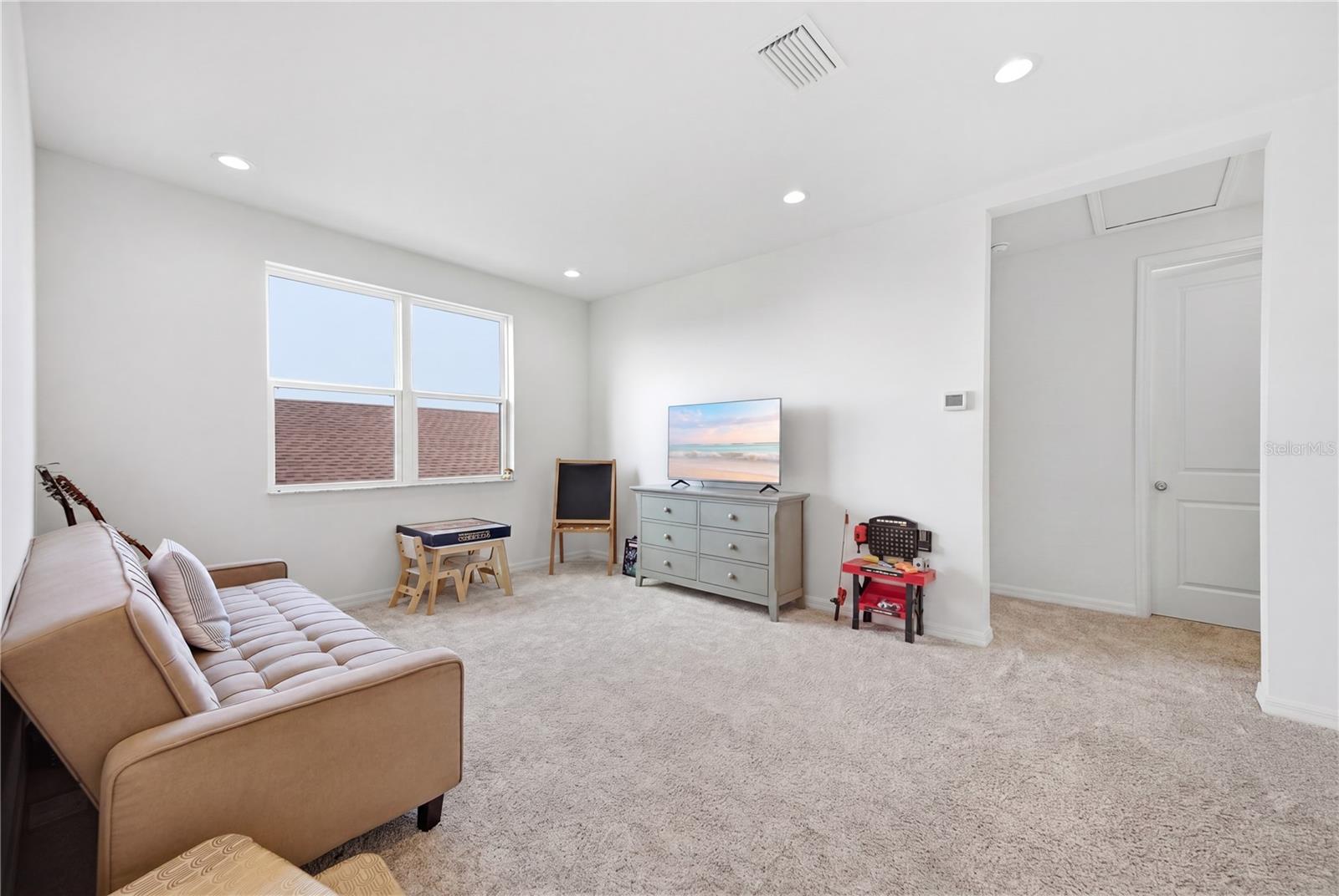 ISLES AT BAYVIEW PH I SUBPH A & B - Residential Lease