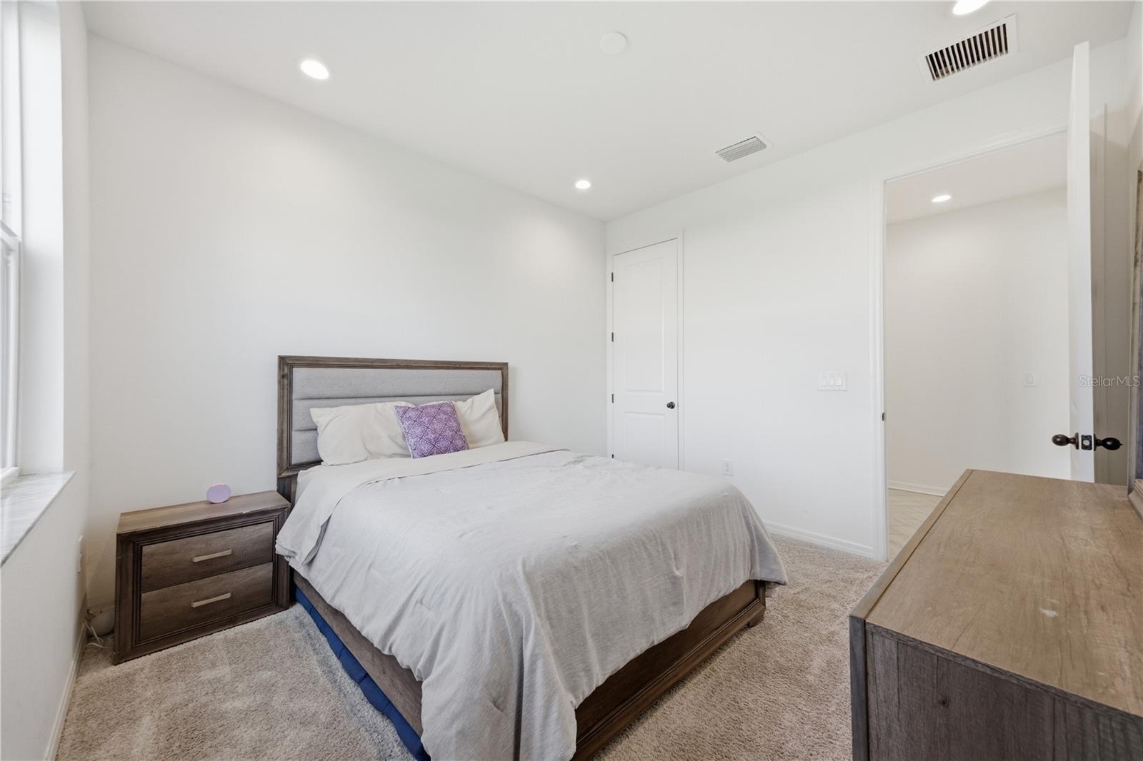 ISLES AT BAYVIEW PH I SUBPH A & B - Residential Lease