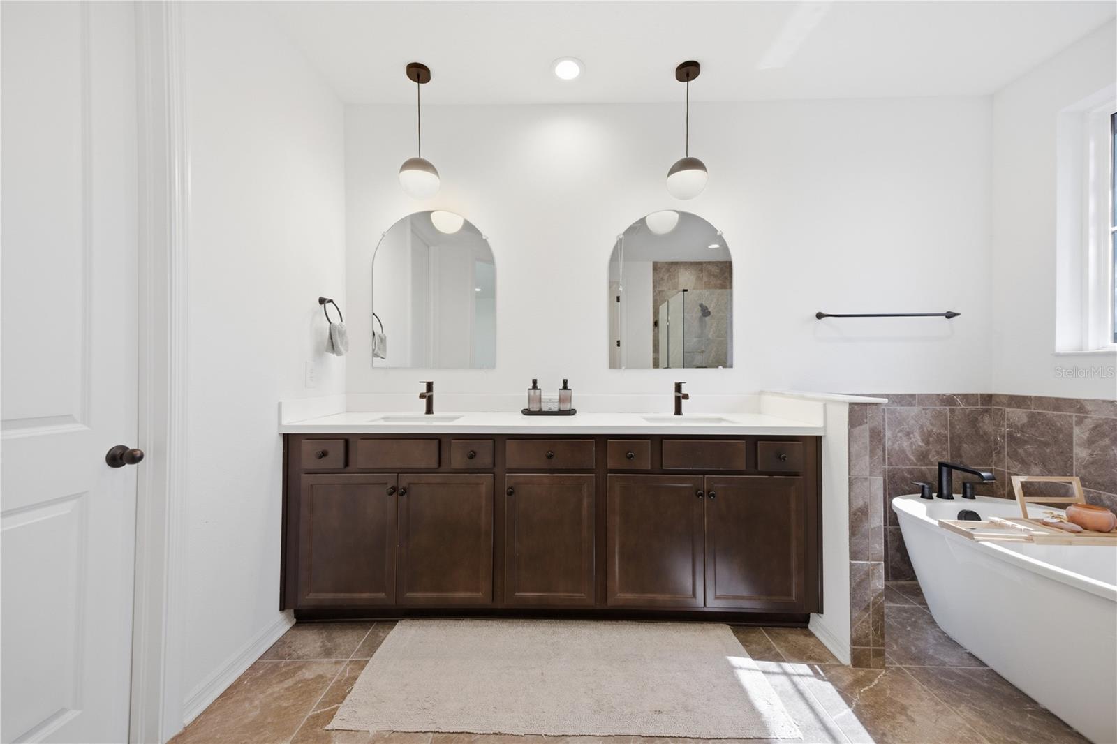 ISLES AT BAYVIEW PH I SUBPH A & B - Residential Lease
