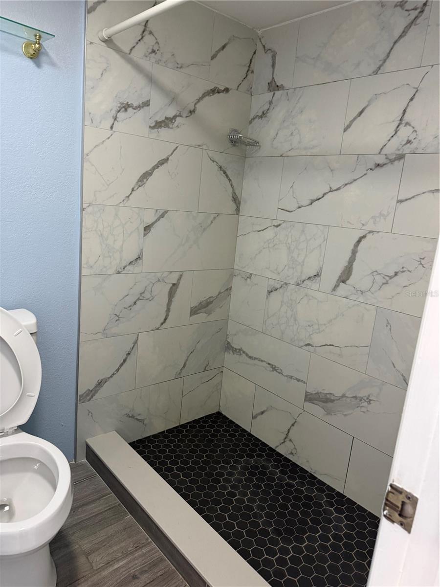 THE GREENS OF TOWNN COUNTRY - Residential