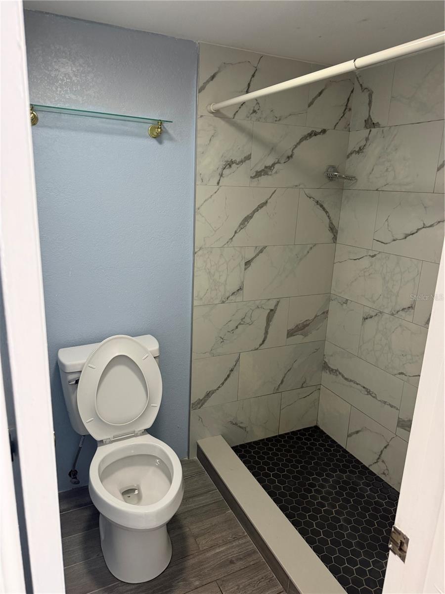 THE GREENS OF TOWNN COUNTRY - Residential