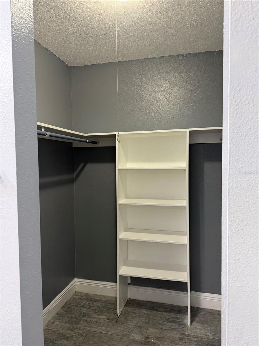 THE GREENS OF TOWNN COUNTRY - Residential