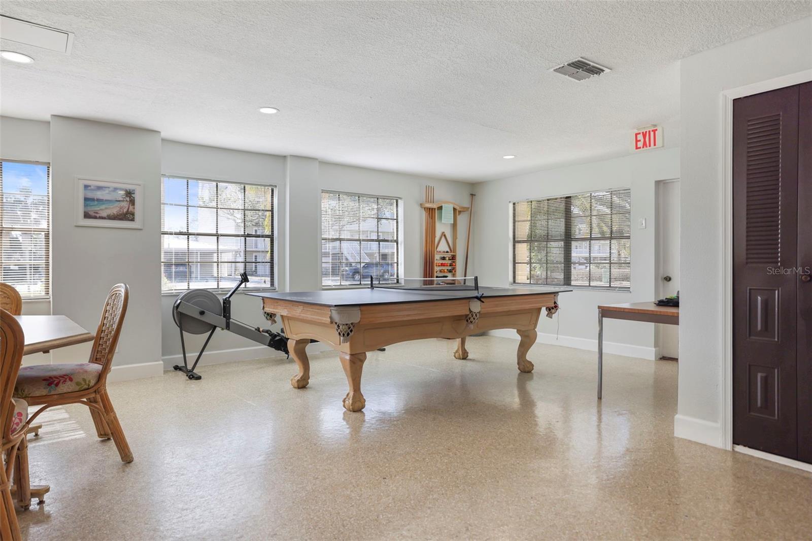 HARBOR POINTE CONDO - Residential