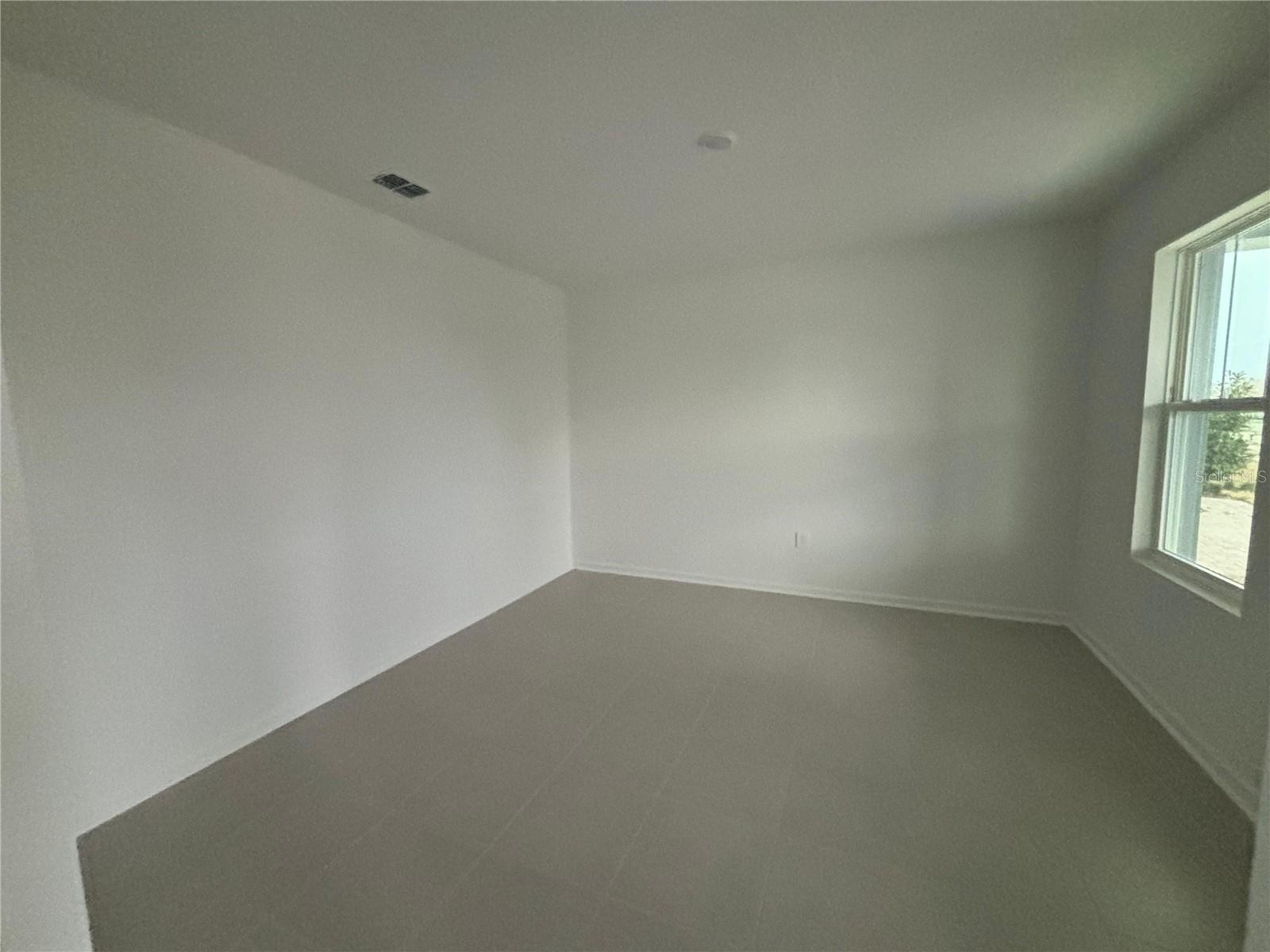 KNIGHTSBRIDGE 50S - Residential Lease