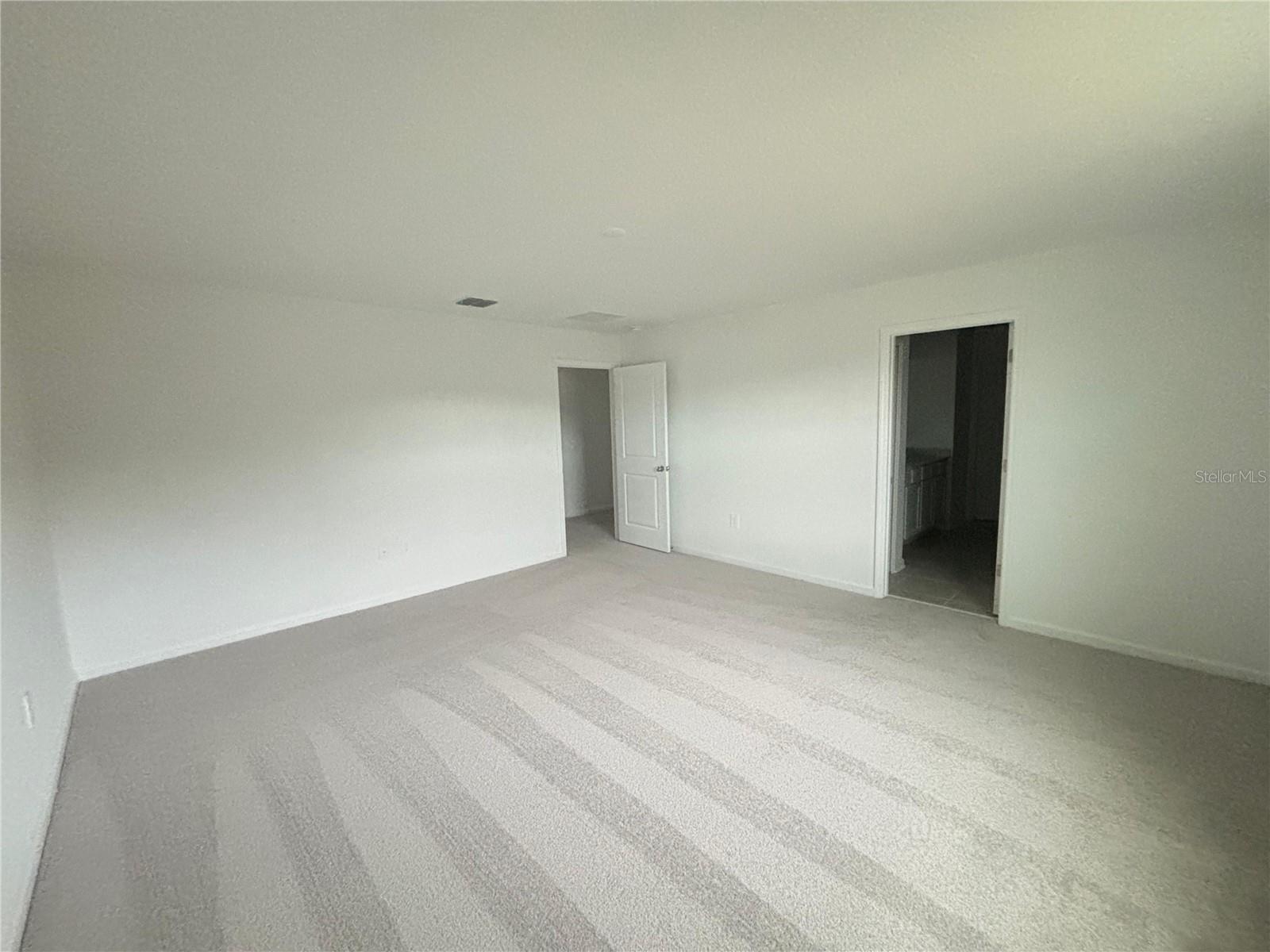 KNIGHTSBRIDGE 50S - Residential Lease