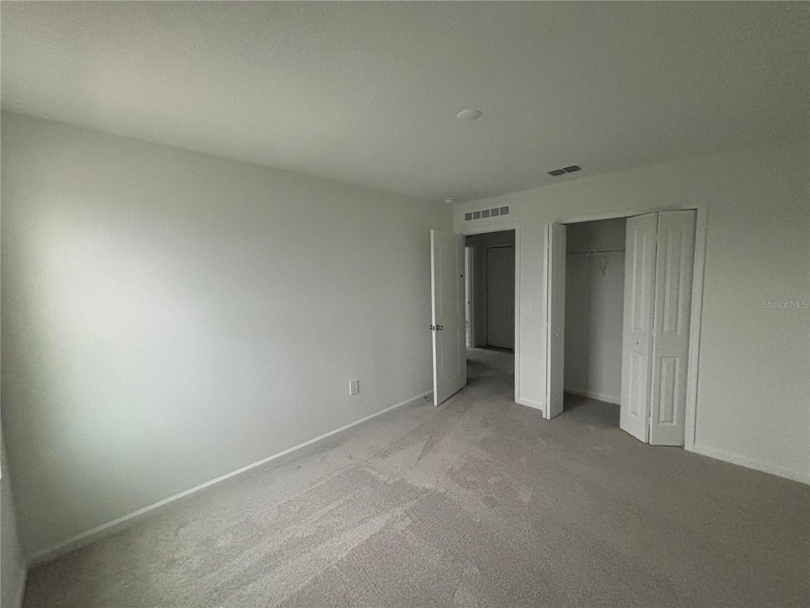 KNIGHTSBRIDGE 50S - Residential Lease