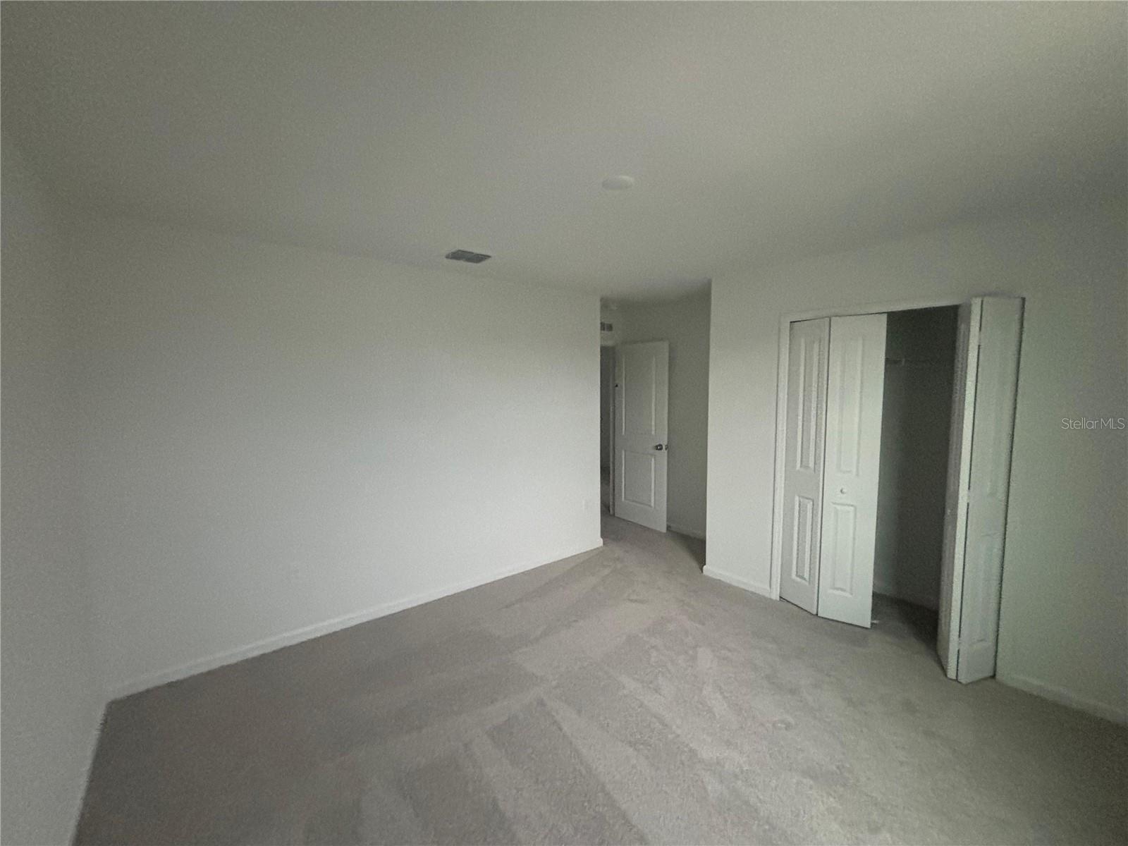 KNIGHTSBRIDGE 50S - Residential Lease