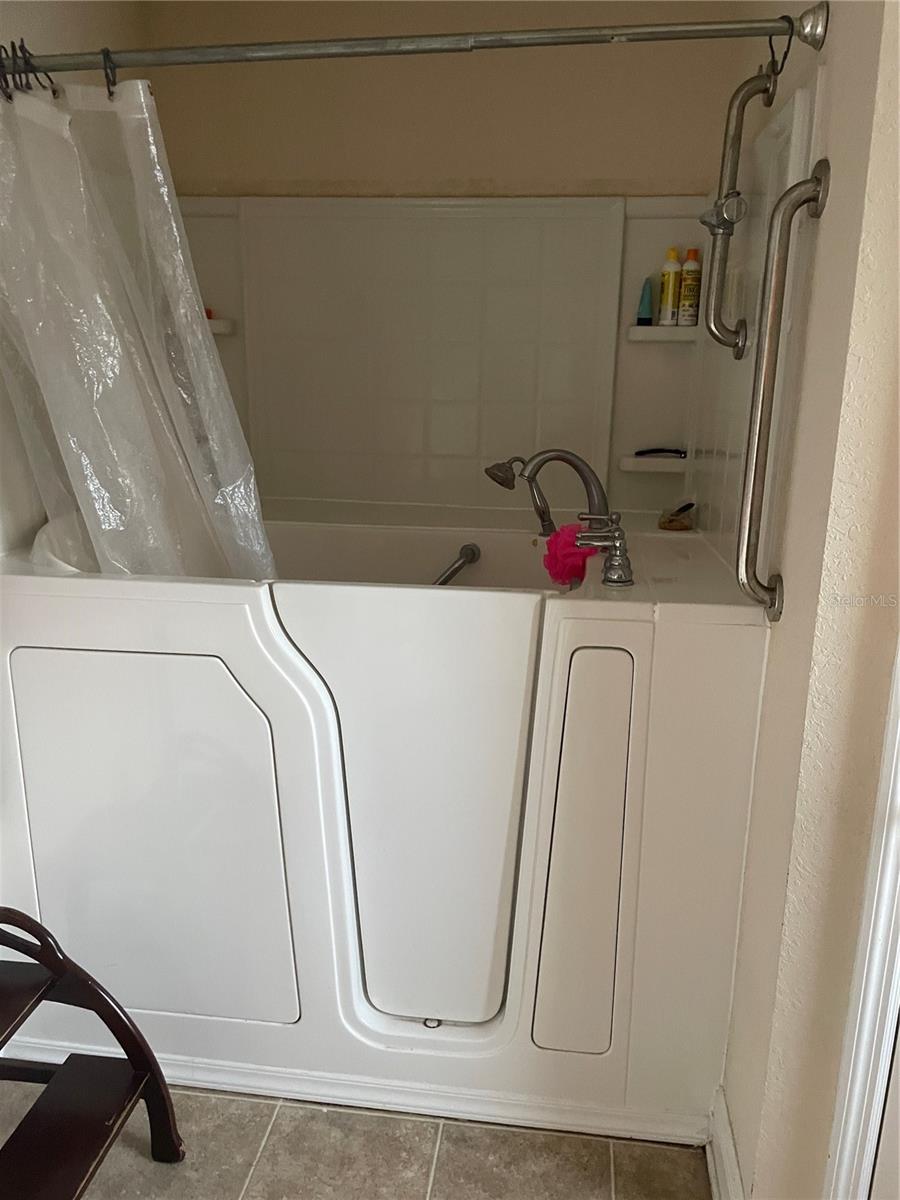 COBBLESTONE NORTH - Residential