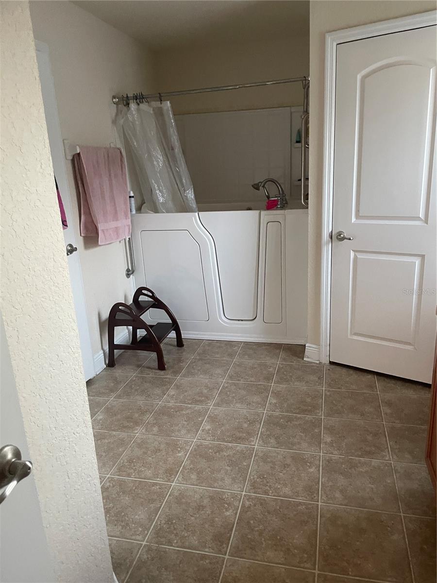 COBBLESTONE NORTH - Residential